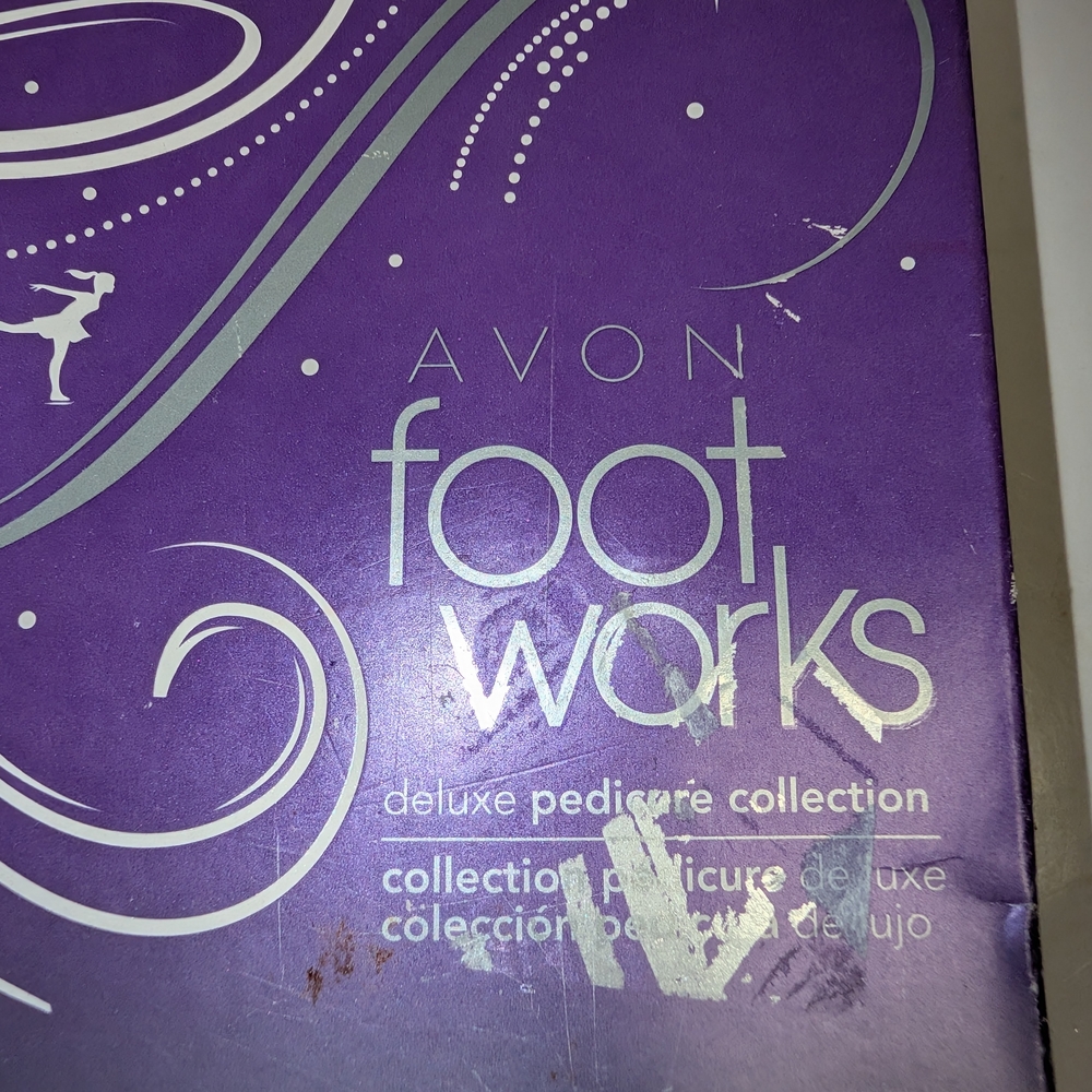 Avon Foot Works Deluxe Pedicure Collection - Purple
